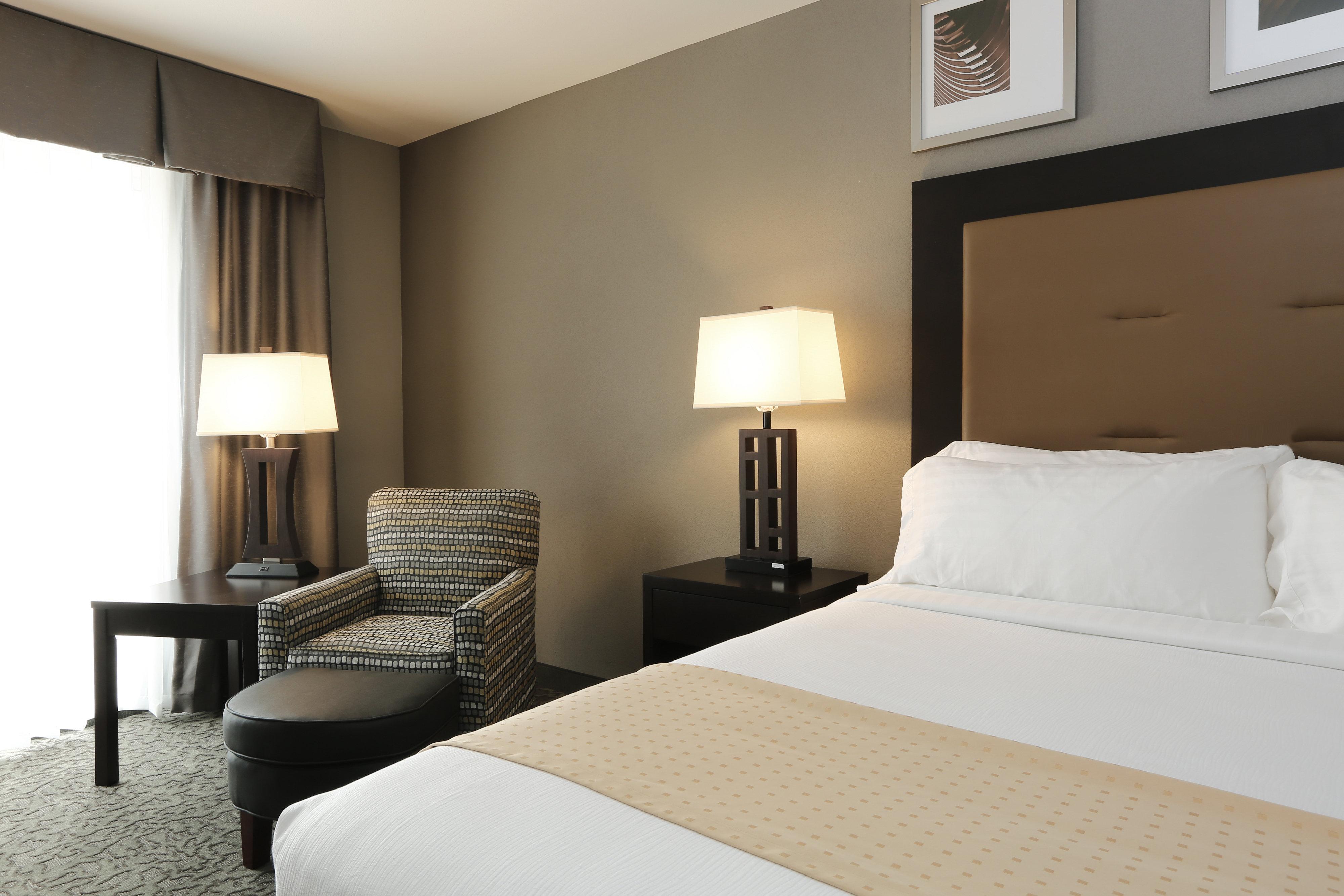 Holiday Inn And Suites East Peoria By Ihg Exterior photo