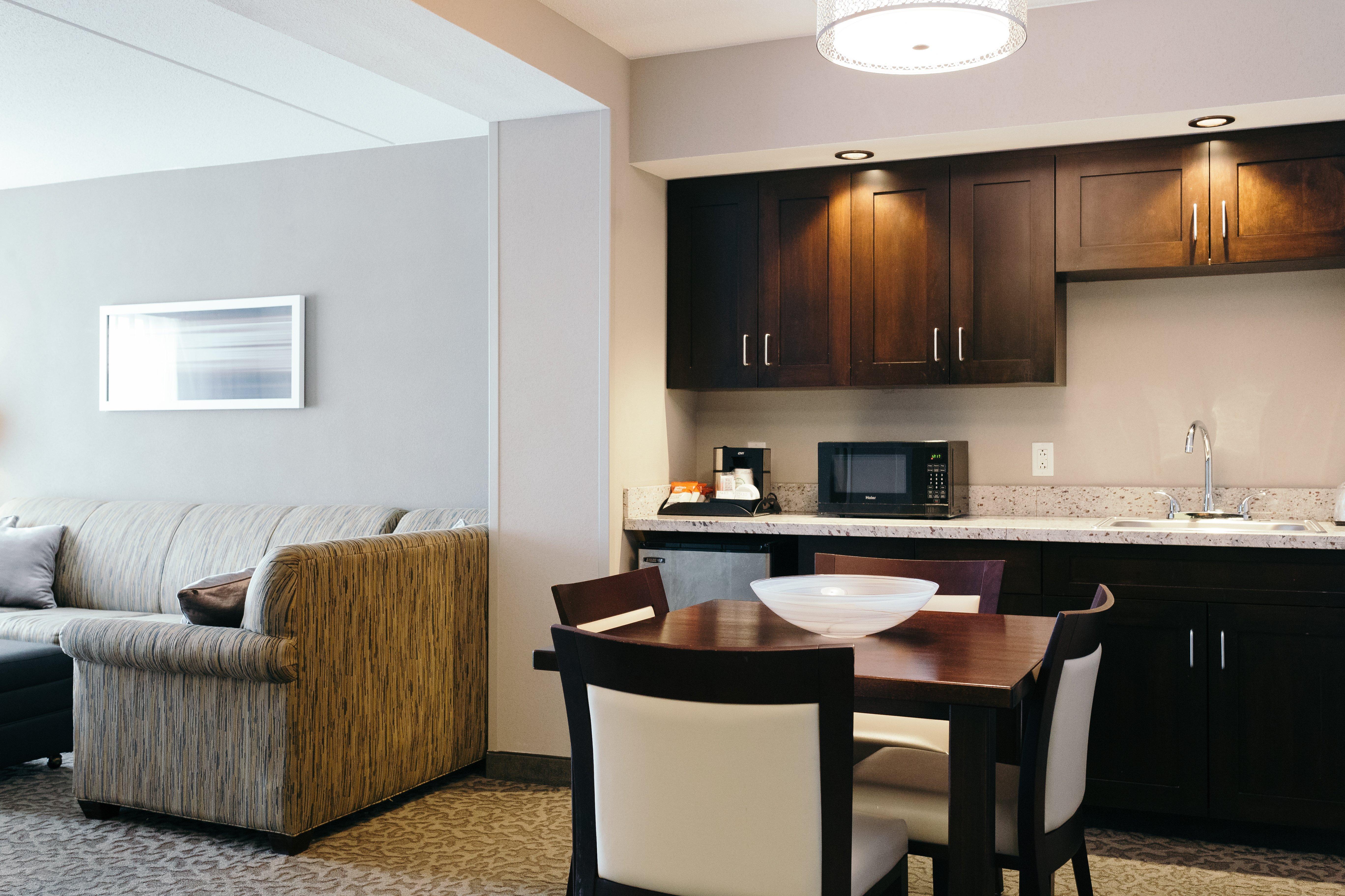 Holiday Inn And Suites East Peoria By Ihg Exterior photo