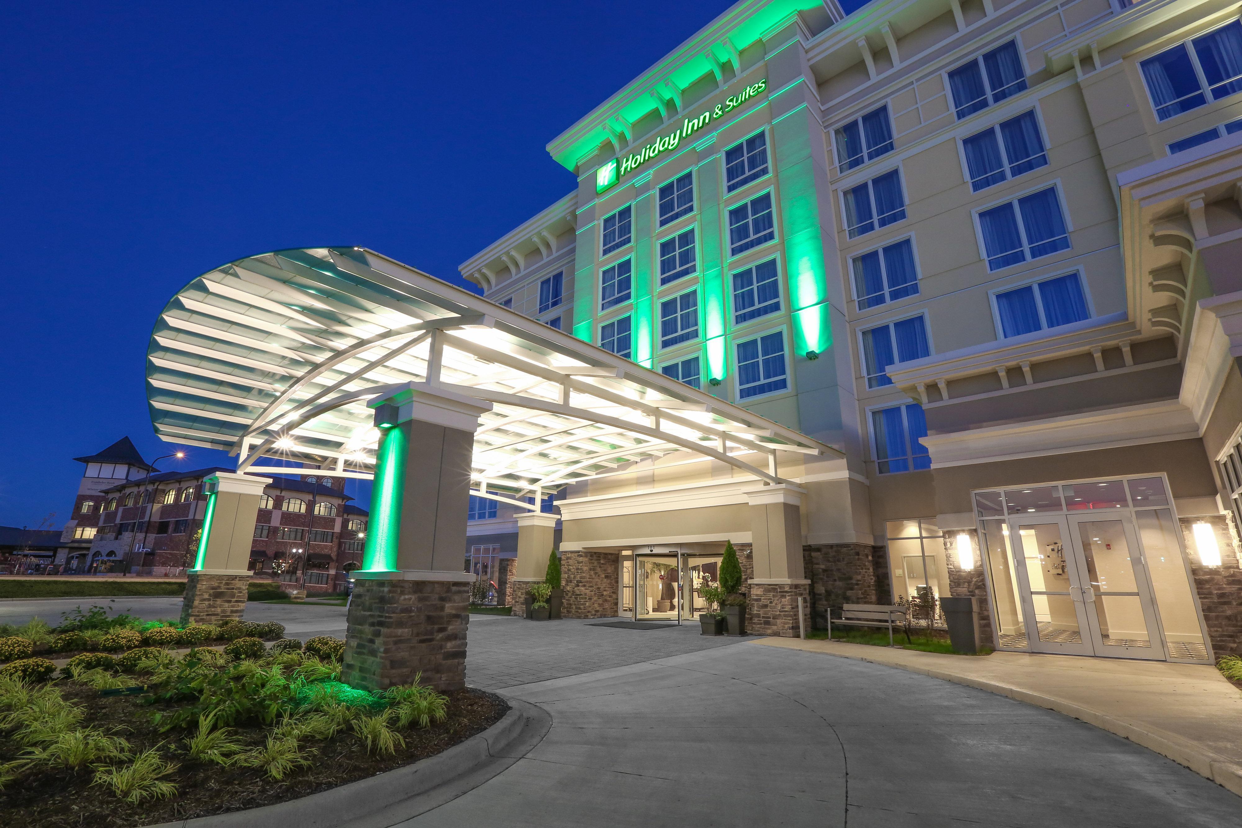 Holiday Inn And Suites East Peoria By Ihg Exterior photo