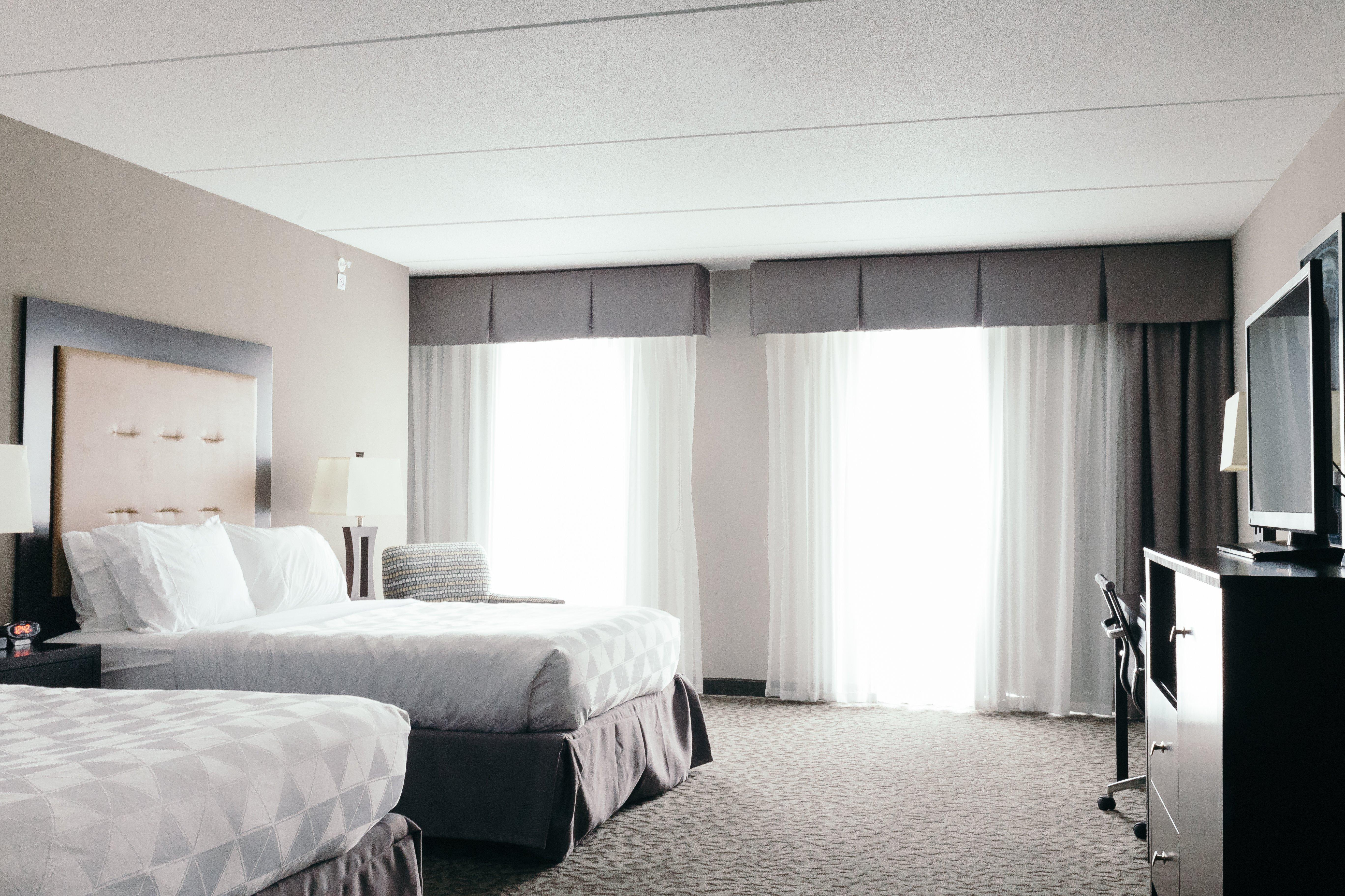 Holiday Inn And Suites East Peoria By Ihg Exterior photo