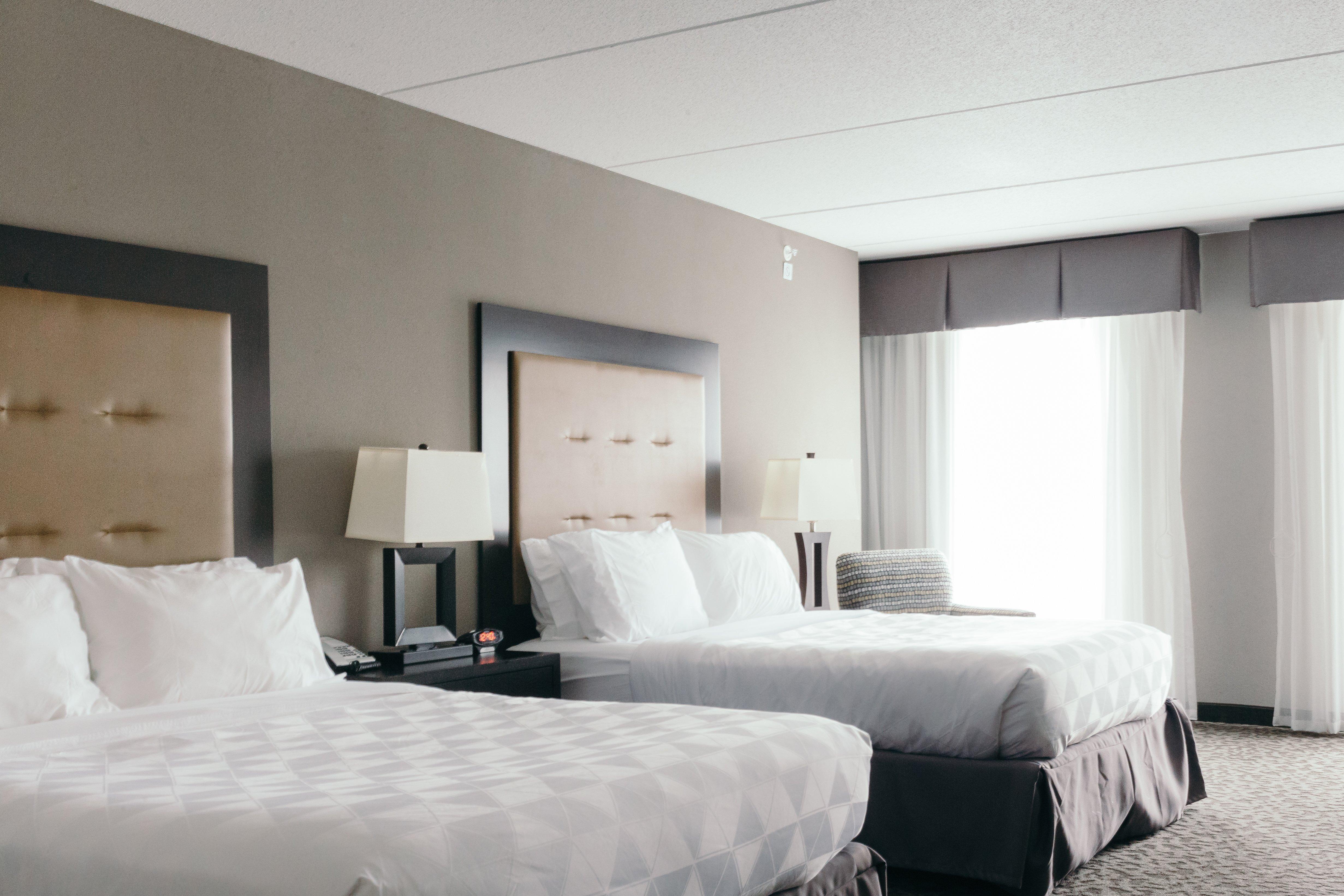 Holiday Inn And Suites East Peoria By Ihg Exterior photo