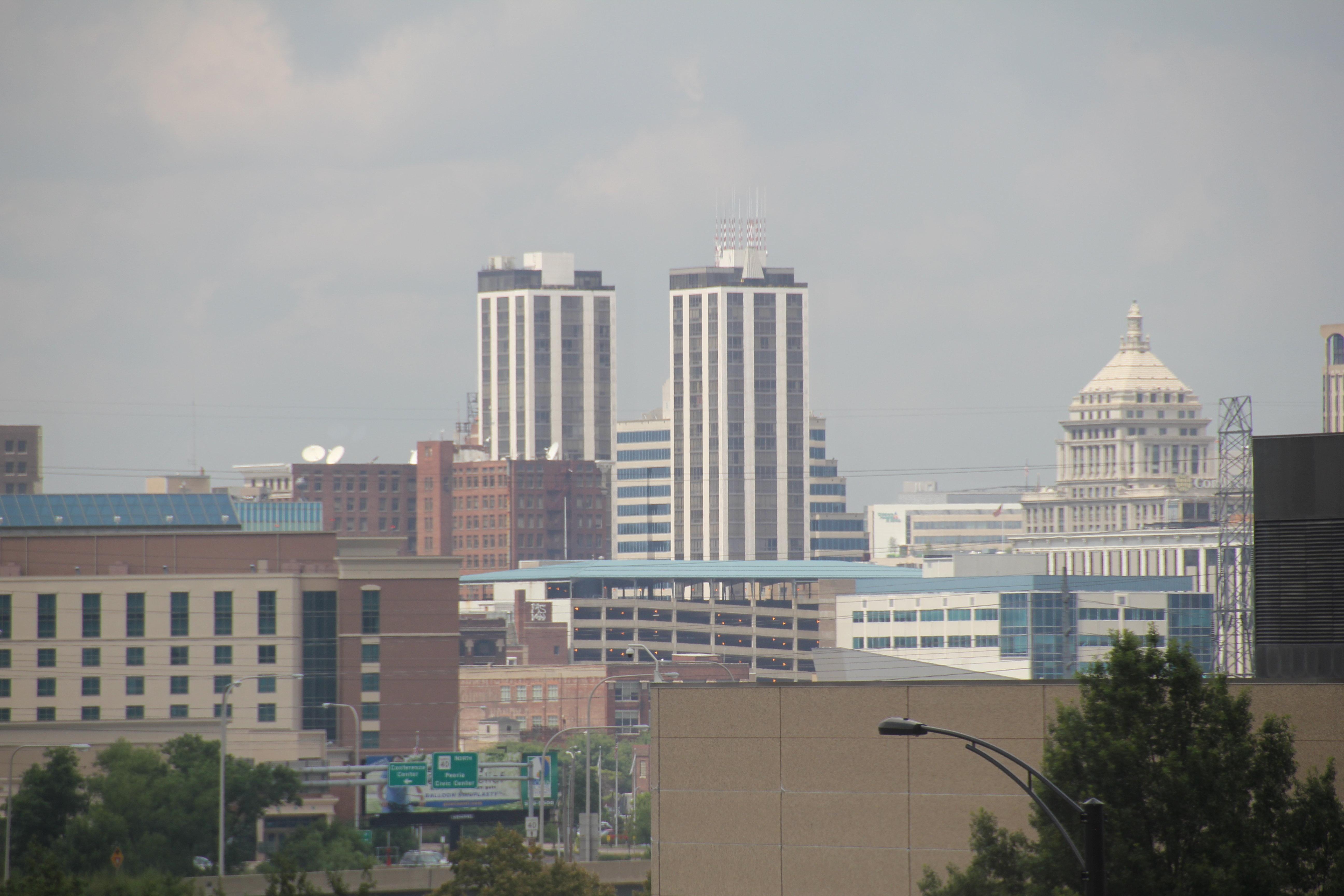 Holiday Inn And Suites East Peoria By Ihg Exterior photo