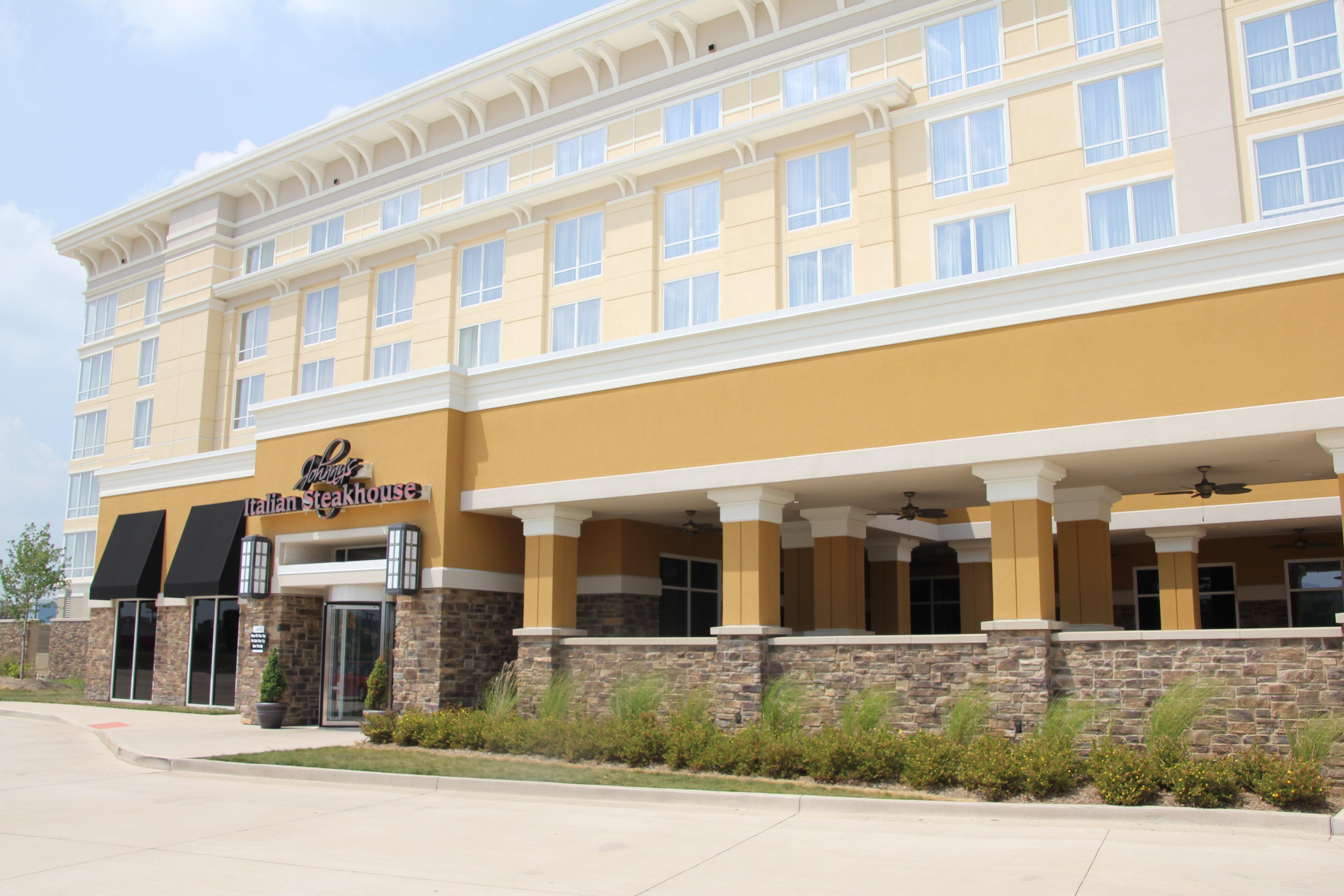 Holiday Inn And Suites East Peoria By Ihg Exterior photo